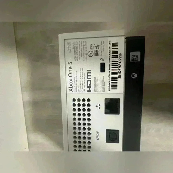 Microsoft Xbox One S game 365 GB - Picture 6 of 11